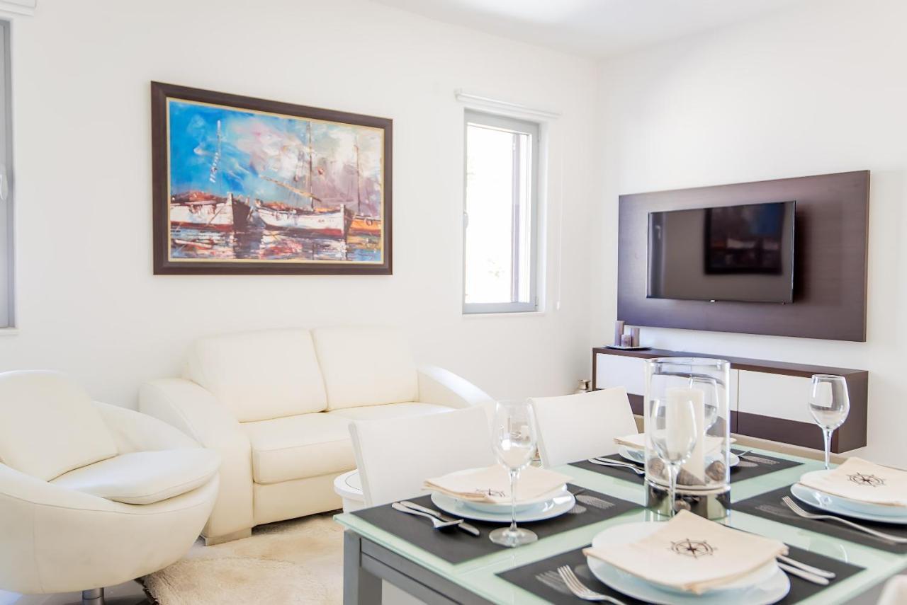 Lavender Bay C22 Kotor